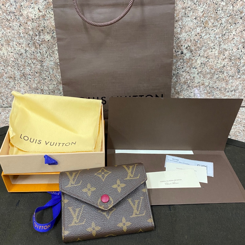 Louis Vuitton Pf Victorine Mng Fuchsia
